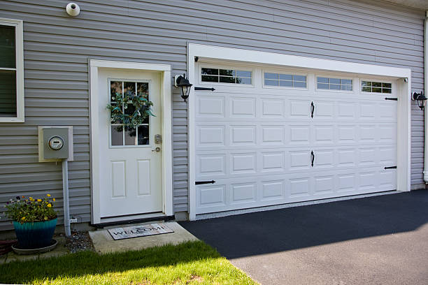 24/7 Emergency Garage Door Panel Replacement experts in Eaton, IN